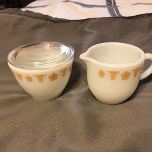 Corral -Corning Cream & Sugar Gold Pattern